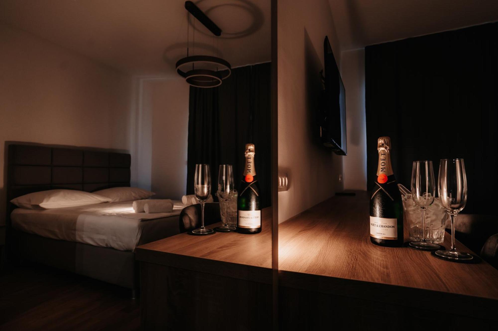 Apartamento Toro Hospitality Mostar Exterior foto